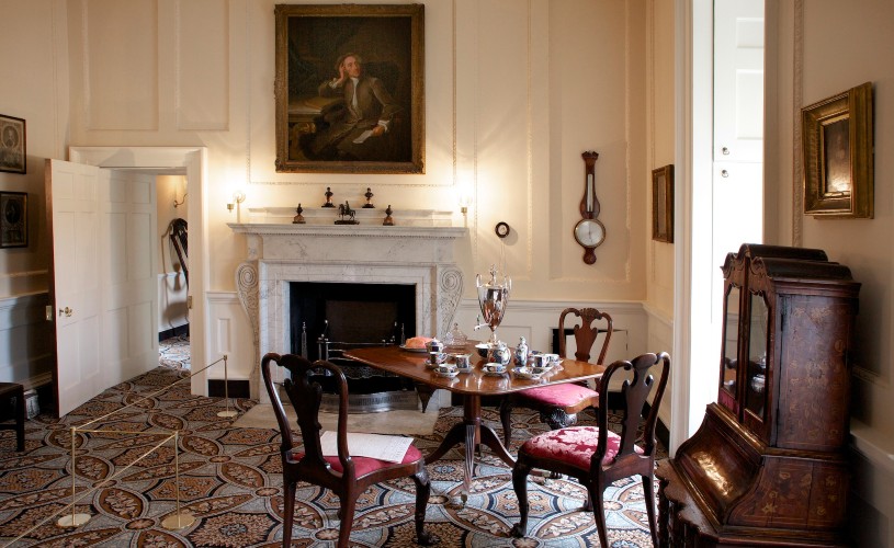 Room with traditional Georgian furnishings at No.1 Royal Crescent